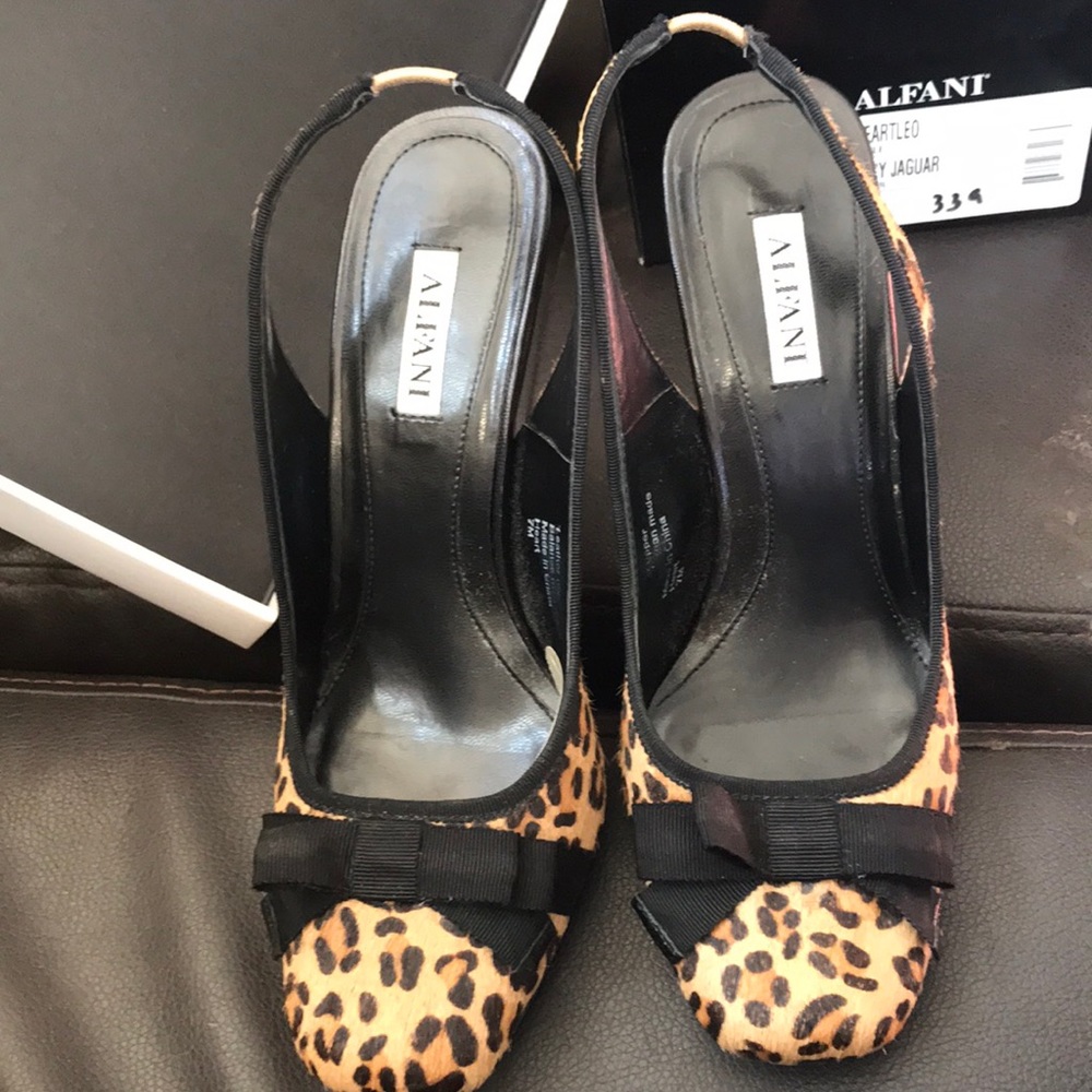 Women’s shoes